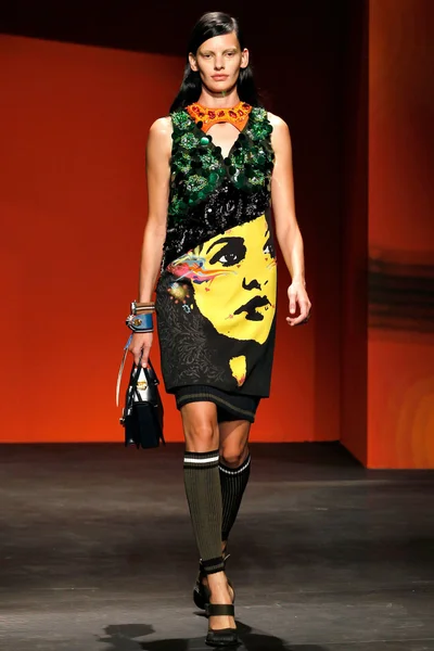 Look 1